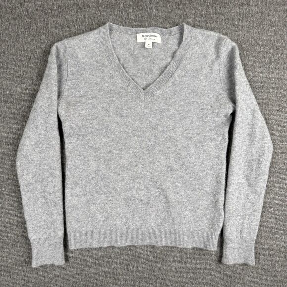 Nordstrom V Neck Sweater Womens Medium Gray 100% Cashmere Pullover Soft Comfy - Picture 1 of 6
